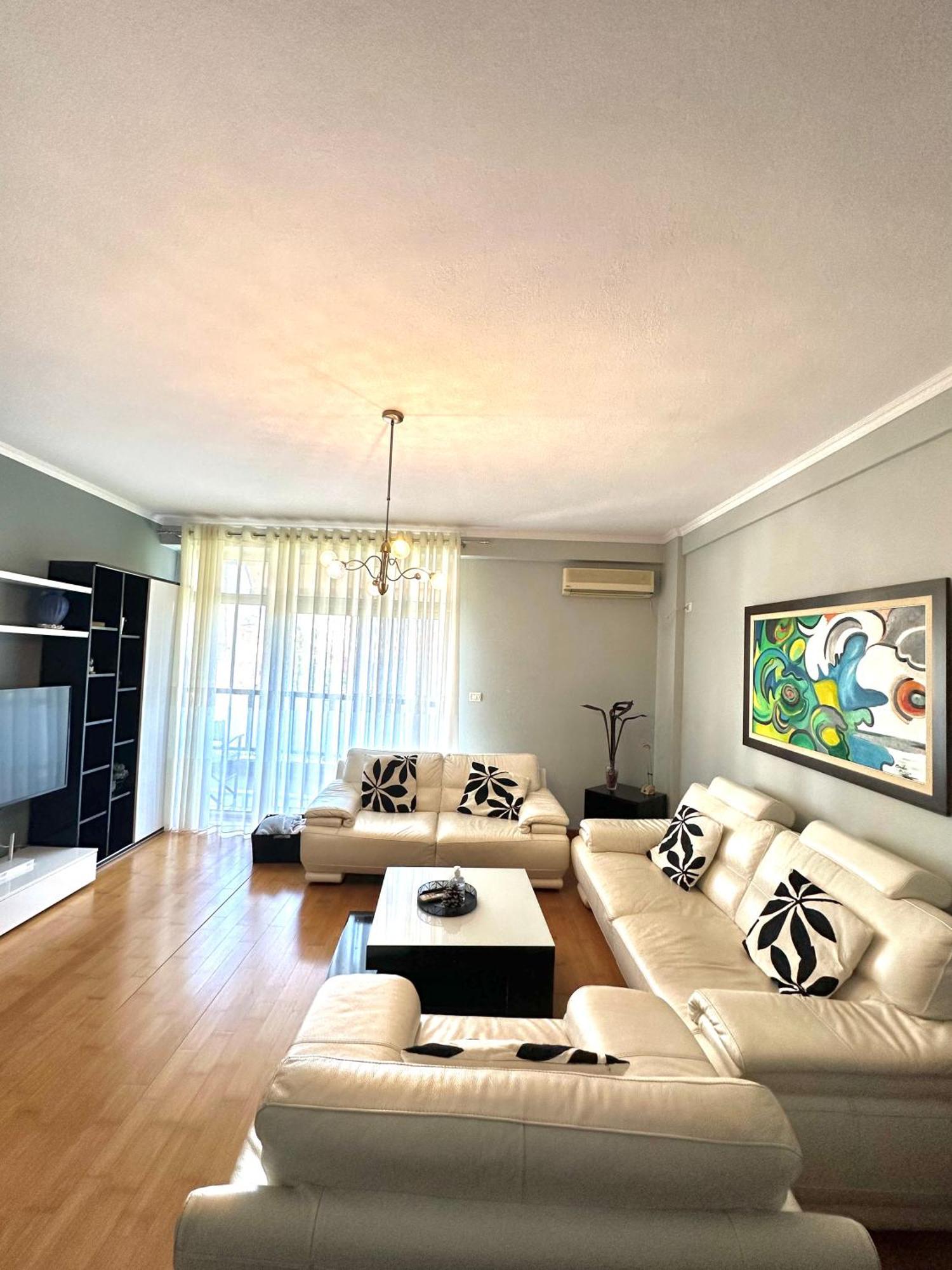 Central Inn Home Tirana Extérieur photo