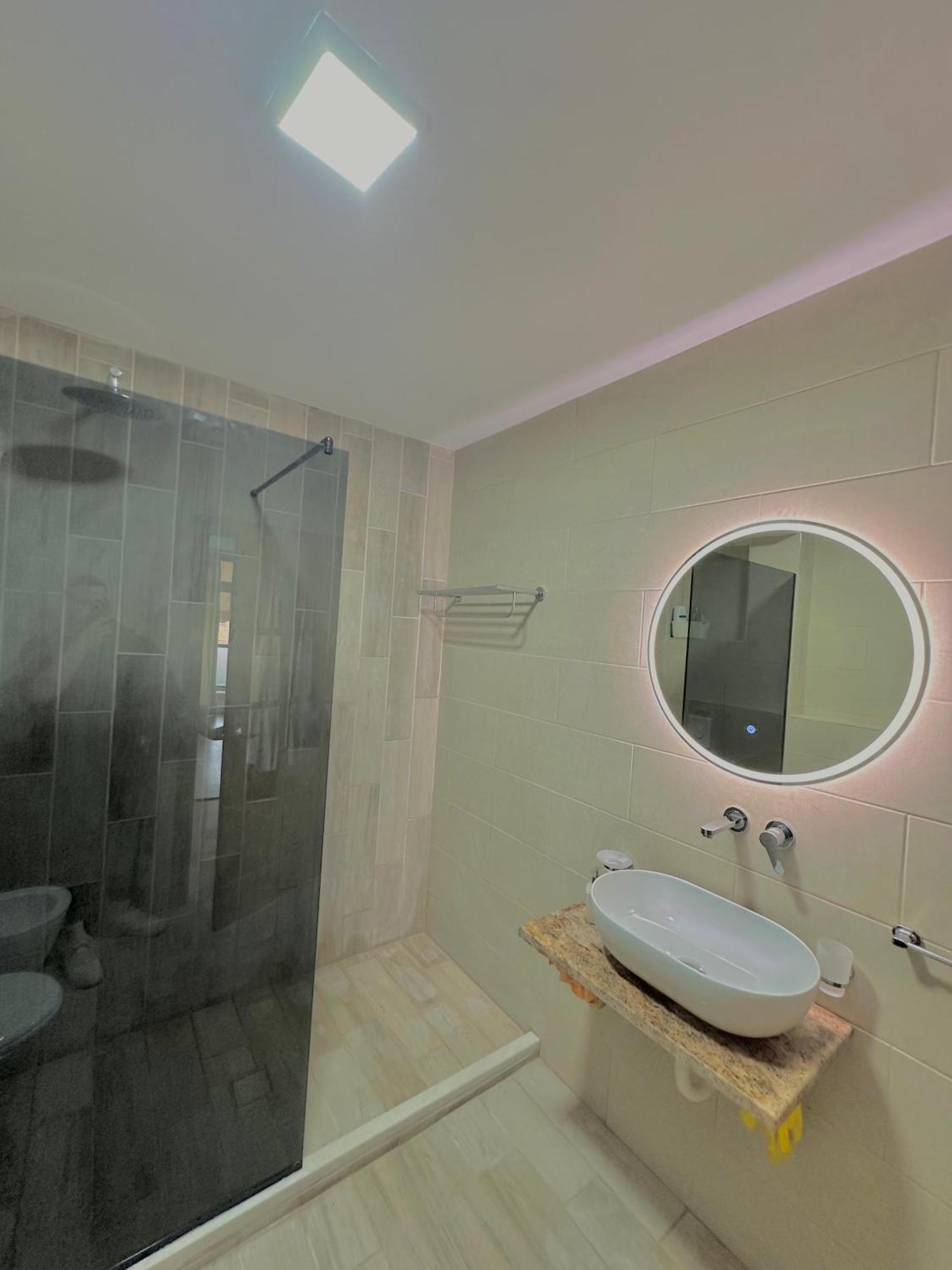 Central Inn Home Tirana Extérieur photo